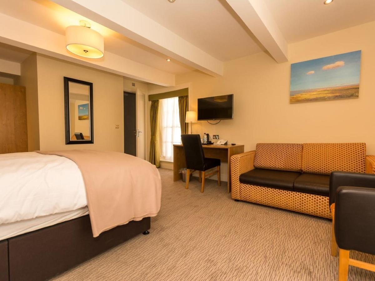 Lord Nelson Hotel Pembroke Eksteriør billede
