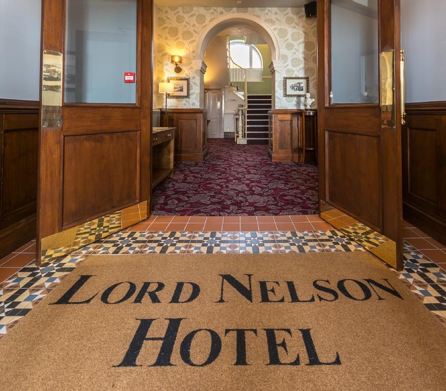 Lord Nelson Hotel Pembroke Eksteriør billede