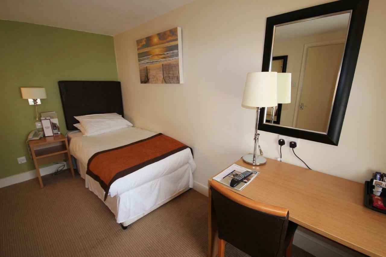 Lord Nelson Hotel Pembroke Eksteriør billede